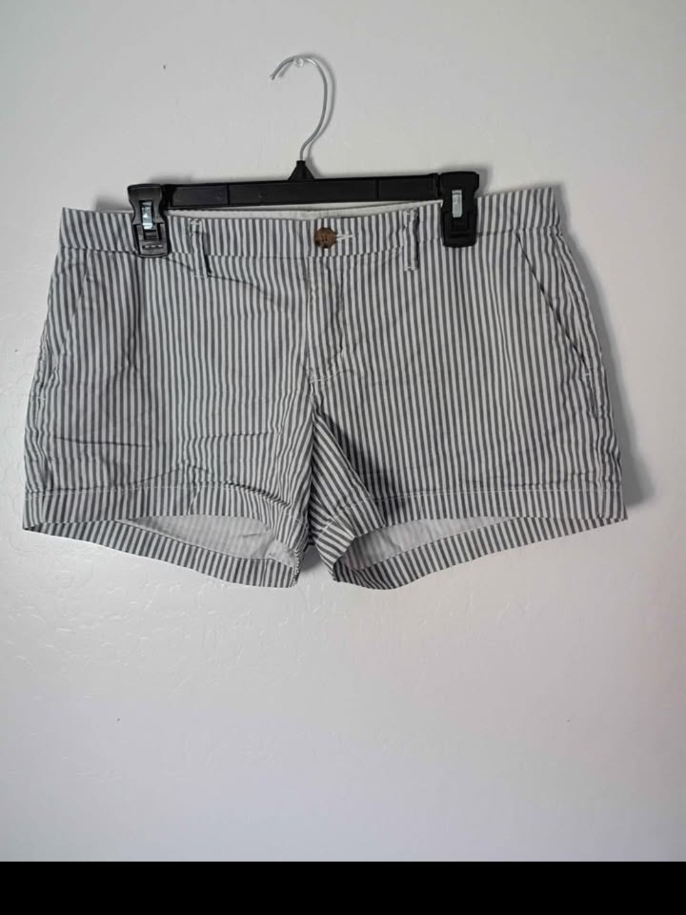 Old Navy Women's Gray and White Striped Cotton Shorts